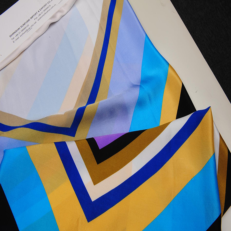SF2-14547 SILK CREPE SATIN PLACEMENT PRINTING